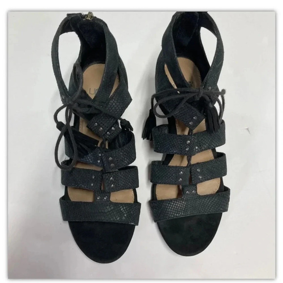 UGG Womens 1015067 Yasmin Snake Gladiator Wedge Sandal Black Leather Size 6 - Picture 2 of 8